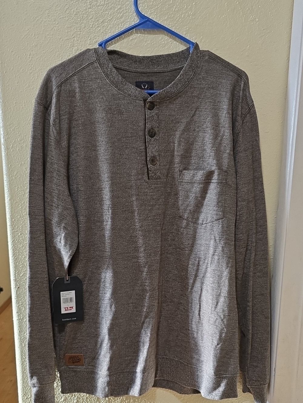 Moonshine Spirit Men's Gray Long-Sleeve Henley Shirt - Classic Casual